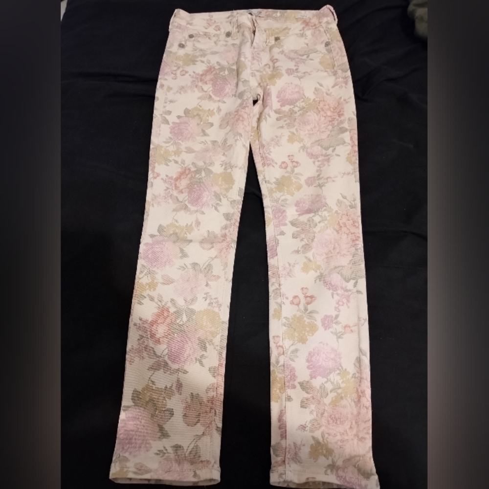 Seven7 Floral Denim Jeans Size 8 Beautiful Floral Print On A Cream Background